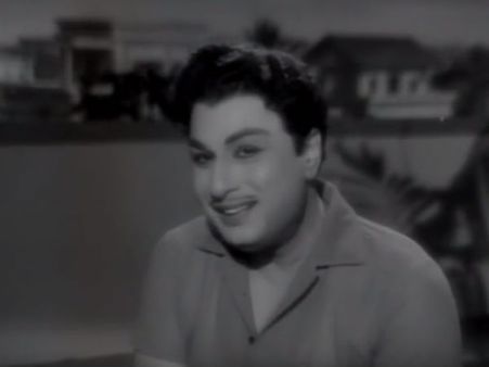 நெஞ்சம் மறப்பதில்லை - 28: தமிழின் வலிமை உணர்ந்த எம்ஜிஆர்!