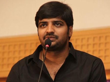 அஜித்துக்காக வருத்தப்பட்ட பிரபல காமெடி நடிகர்!