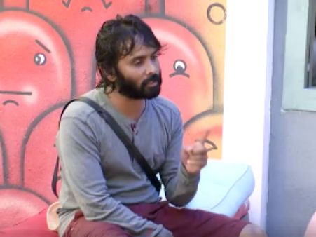 இனி தடவியல் நிபுணர் சினேகனை நாமினேட் செய்யவே முடியாது: ஏனென்றால்...