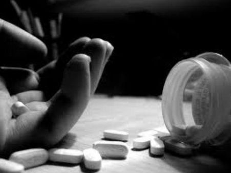 திடீர் என்று தற்கொலைக்கு முயன்ற பிக் பாஸ் போட்டியாளர்: மருத்துவமனையில் அனுமதி