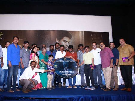 தமிழ் ராக்கர்ஸை பிடிக்கவே முடியாது... ஏன் தெரியுமா? - சுரேஷ் காமாட்சி!