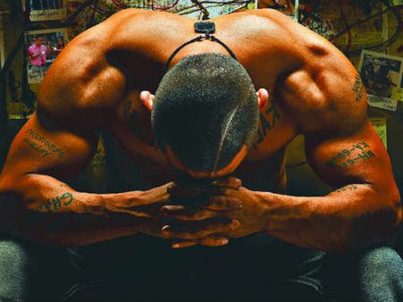 மகனை அரை மணிநேரம் மட்டுமே டிவி பார்க்க அனுமதிக்கும் கஜினி