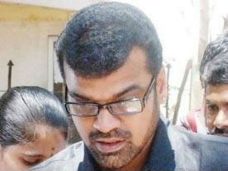 ஒருவழியாக போலீஸ் முன் ஆஜரானார் தாடி பாலாஜி!