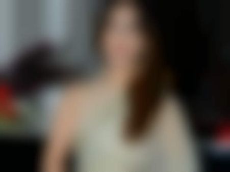 கோலிவுட் இயக்குனர்கள் கூப்பிட்டால் மட்டும் ஓவர் சீன் போடும் நடிகை