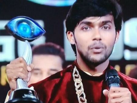 பிக்பாஸ் வெற்றியாளர் - ஓவியாவின் மனங்கவர் நாயகன் ஆரவ்!