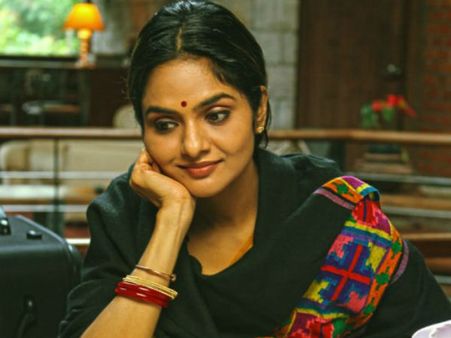 அதுக்கு ஆசை இருக்கு ஆனால் தைரியம் இல்லையே: மணிரத்னம் ஹீரோயின்