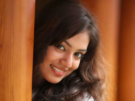 வந்துட்டேன்னு சொல்லு திரும்பி வந்துட்டேன்னு சொல்லு: அதிகாரப்பூர்வமாக அறிவித்த நஸ்ரியா