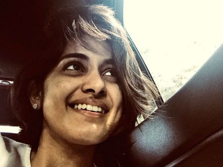 மேக்கப் இல்லாமல் போட்டோ வெளியிட்ட 'கமல் மகள்': அப்படியே ஷாக் ஆன ரசிகர்கள்