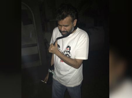 புத்துநோய் வந்துடும்யா: பிரேம்ஜியை எச்சரிக்கும் ரசிகர்கள்