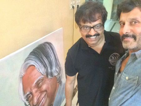 விவேக் வீட்டுக்கு சர்ப்ரைஸ் விசிட் அடித்த நடிகர்! - வைரலாகும் போட்டோ