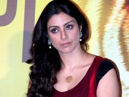 மறுபடியும் 'அந்த' கேள்வியை தான் கேட்கப் போறீங்களா?: நடிகை எரிச்சல்