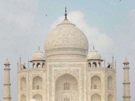 இந்தியாவின் தாஜ்மஹாலை மறைக்கலாம், ஆனால் எங்க தமிழக‌ தாஜ்மஹாலை என்ன செய்ய முடியும்?