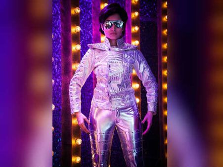 2.ஓ மேடையில் ரஜினியின் காஸ்ட்யூமில் அசத்தவிருக்கும் தமன்னா!