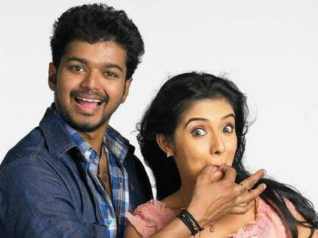 பாஜகவுக்கு ரிவிட் மட்டுமல்ல.. அசினுக்கு விசில் அடிக்கக் கற்றுத் தந்ததும் விஜய்தான் #HBDAsin