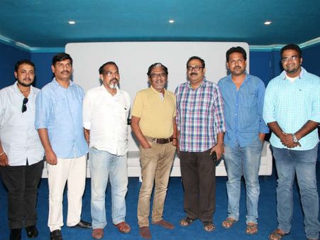 மெரட்டிட்டீங்கய்யா....! - 6 அத்தியாயம் படம் பார்த்த பாரதிராஜா பாராட்டு