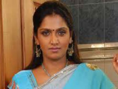 ஆபாச படமெடுத்து மருத்துவ மாணவியை மிரட்டிய வழக்கு... நடிகை புவனேஸ்வரி மகன் கைது