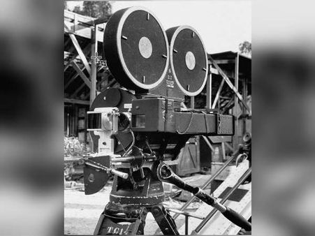 தமிழ் திரையுலகம் மறக்க முடியாத கருப்பு தினம் இன்று! #DeMoDisaster