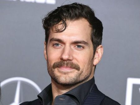 அடேங்கப்பா... மீசையை ஷேவ் பண்ண 160 கோடியா? - ஹாலிவுட் அட்ராசிட்டி!