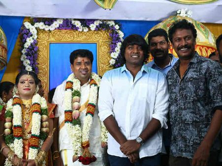 'சூது கவ்வும்' இயக்குநர் நலன் குமாரசாமி திருமணம்: விஜய் சேதுபதி, மடோனா வாழ்த்து!