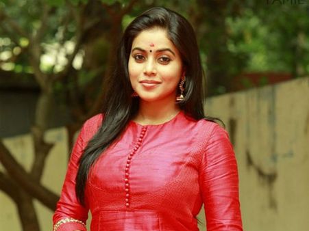 'அன்புச்செழியன் போன்ற **** சினிமாவில் இருக்கக்கூடாது' - கெட்டவார்த்தையில் திட்டித் தீர்த்த நடிகை!