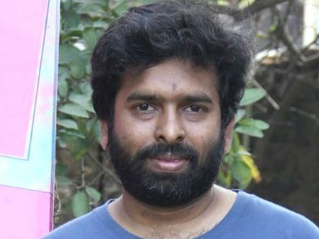 போதை பொருள் வச்சு இருக்குறீங்களா...சந்தோஷ் நாரணயணை தொல்லை செய்த அதிகாரிகள்