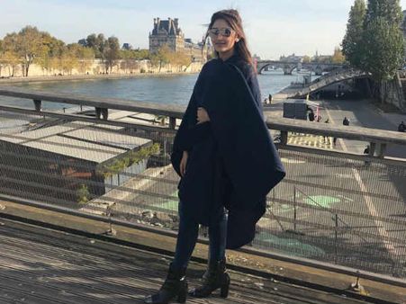 அண்ணன் சூர்யா தயாரிக்க கார்த்தி நடிக்கும் படத்தில் வெடுக் வெடுக் இடுப்பழகி