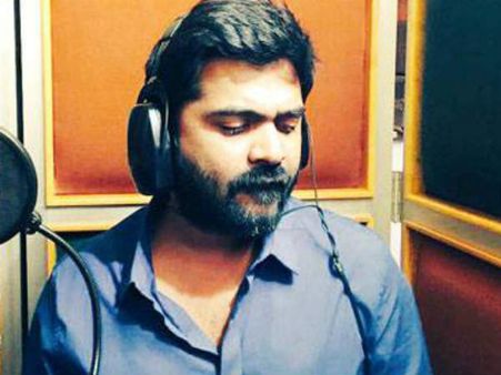 'டீமானிடைசேஷன் ஆன்த்தம்' பாடின கையோட சிம்பு பாடிய 'Cow Song'! - இதுக்கு பஞ்சாயத்து எப்ப?