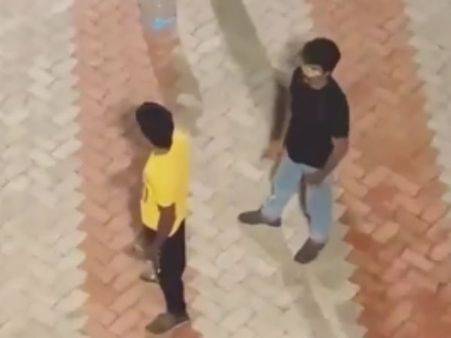 ஷூட்டிங்ஸ்பாட்டில் கிரிக்கெட் விளையாடிய சிவகார்த்திகேயன், சூரி: வைரலான வீடியோ