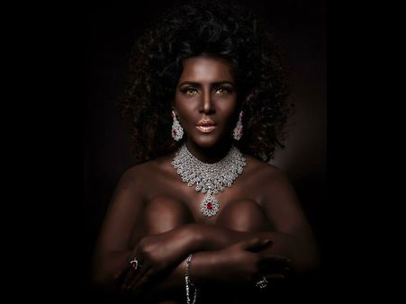 தானா சேர்ந்த கூட்டம் நடிகையின் கவர்ச்சி போட்டோக்கள்: அப்படியே ஷாக் ஆன ரசிகர்கள்