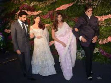 ஐஸ்வர்யா ராய்க்கும், நாத்தனாருக்கும் இடையே லடாயாமே?: இந்த போட்டோவை பாருங்க