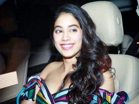 இன்ஸ்டாகிராமில் இன்ஸ்டன்ட் ஹிட்டான ஸ்ரீதேவியின் மகள் ஜான்வி