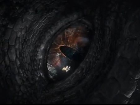 பிரமாண்ட டைனோசர்கள் துரத்தும் 'Juraasic World : Fallen Kingdom' - டீசர் ரிலீஸ்!