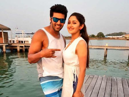 ஆர்யாவுடன் 'வனமகன்' சாயிஷா... - தாய்லாந்தில் 'கஜினிகாந்த்' ஷூட்டிங்!