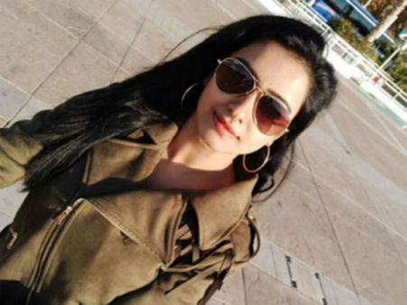 தே..மு..என்ற நபர்: உங்கம்மா பெயரை கேட்கலையே என்று நெத்தியடி கொடுத்த நிஷா கணேஷ்