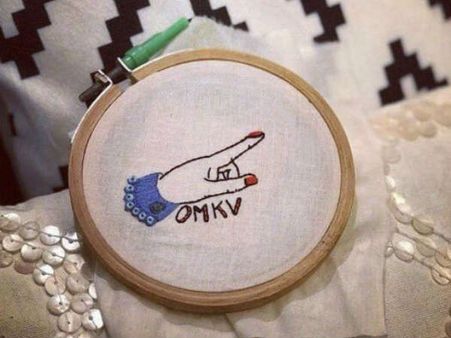 குரங்கு என்ற திட்டிய இயக்குனர்: தெறிச்சு ஓடிடு என்று பதிலடி கொடுத்த நடிகை