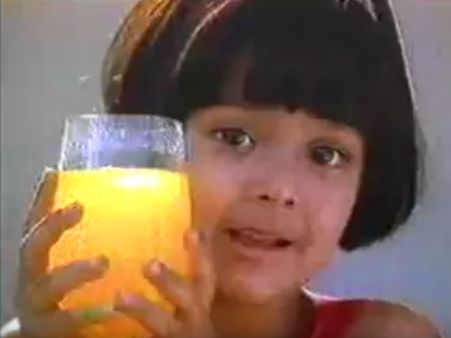 ரஸ்னா விளம்பரத்தில் நடிச்ச குட்டிப் பொண்ணு இப்போ அம்மாவாகிட்டாங்க!