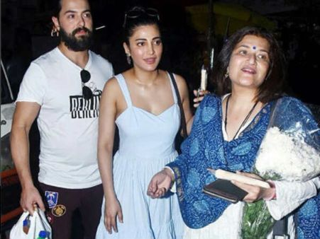 கமலை அடுத்து சரிகாவை சந்தித்த ஸ்ருதியின் காதலர்: அப்போ...