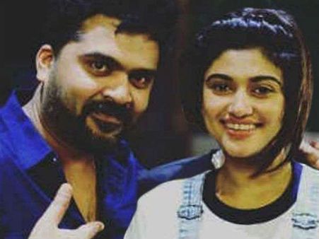 பப்ளிக்காக ஓவியாவிடம் தொழில் ரகசியத்தை சொன்ன சிம்பு