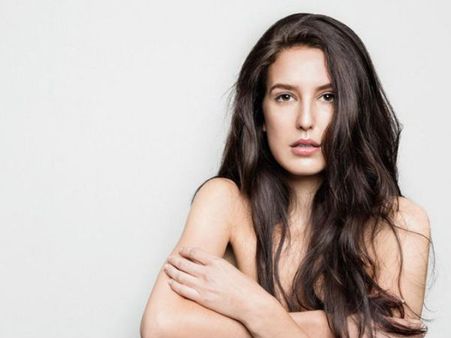 மீடியாவை கூட்டிவச்சு சொந்த செலவில் சூனியம் வைத்துக் கொண்ட நடிகையின் தங்கை