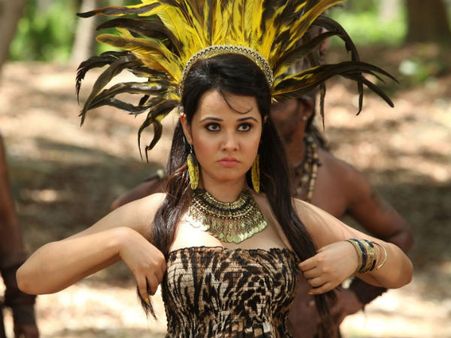 'ஜே ஜே' ஹீரோயினா இது... ஆளே மாறிய அமோகா!