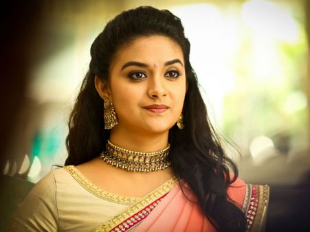 அவரை பார்த்து வழிஞ்சிருக்கேன்: மேடையில் உண்மையை ஒப்புக் கொண்ட கீர்த்தி