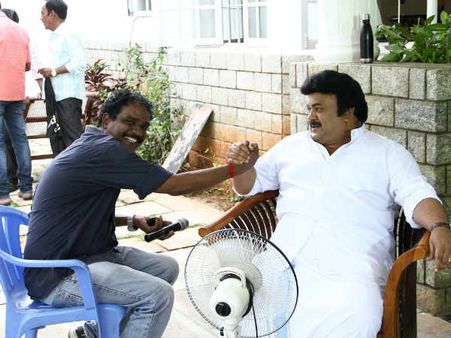 எனக்கு கிடைக்கும் ஹீரோக்களைத்தான் ரஜினி கமலாக பார்க்கிறேன்! - இயக்குநர் பூபதி பாண்டியன்