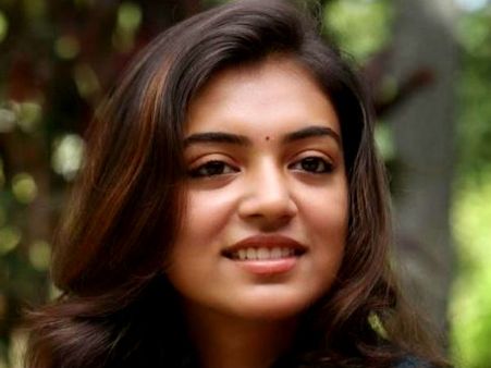 என்னம்மா இப்படி பண்றீங்களேம்மா நஸ்ரியா?