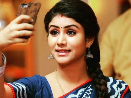 ஜப்பானில் கெத்து காட்டி போலீசில் சிக்கிய ராஜா ராணி 'செம்பா'