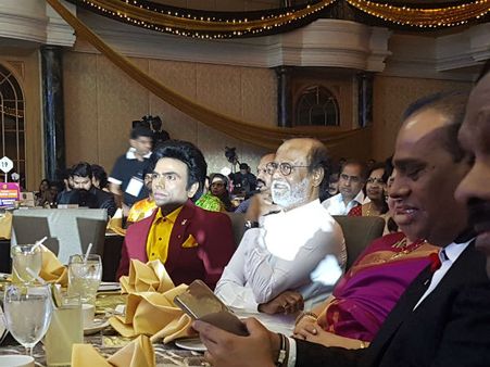 அரசியலில் ரஜினி, சரவணா ஸ்டோர்ஸ் ஓனரின் அதிரடி திட்டம்: கேட்டால் ஆடிப்போயிடுவீங்க ஆடி...