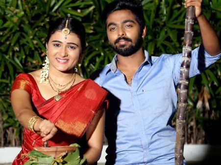 பட்டுச்சேலையுடன் பொங்கல் கொண்டாடிய ஷாலினி பாண்டே.. ஷூட்டிங்ஸ்பாட் கொண்டாட்டம்!