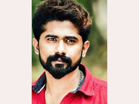 ஒன்றாகத் துவங்கினோம், சொல்லாமல் போயிட்டியே: வாரிசு நடிகர் மறைவுக்கு பிரபல நடிகர் இரங்கல்