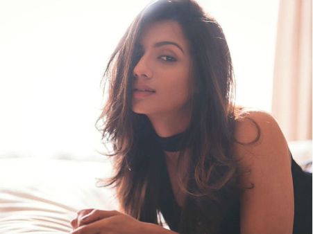 நாங்க 5 பேர் உன்னை மாத்தி மாத்தி யூஸ் பண்ணுவோம்: நடிகையிடம் கூறிய பிரபல தமிழ் தயாரிப்பாளர்