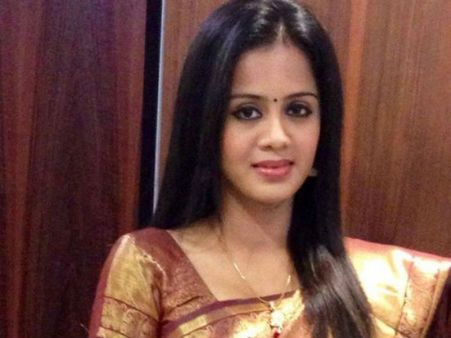 யக்கா அஞ்சனா அக்கா, இப்படி பண்ணிட்டீங்களேக்கா: ரசிகர்கள் ஃபீலிங்