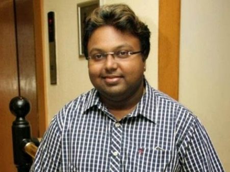 அஜித்திற்காக கொள்கையை விட்டுக்கொடுத்த இசையமைப்பாளர்!